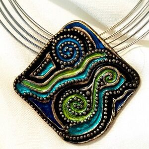 Chico’s enamel necklace with lobster closure | 16”-18”